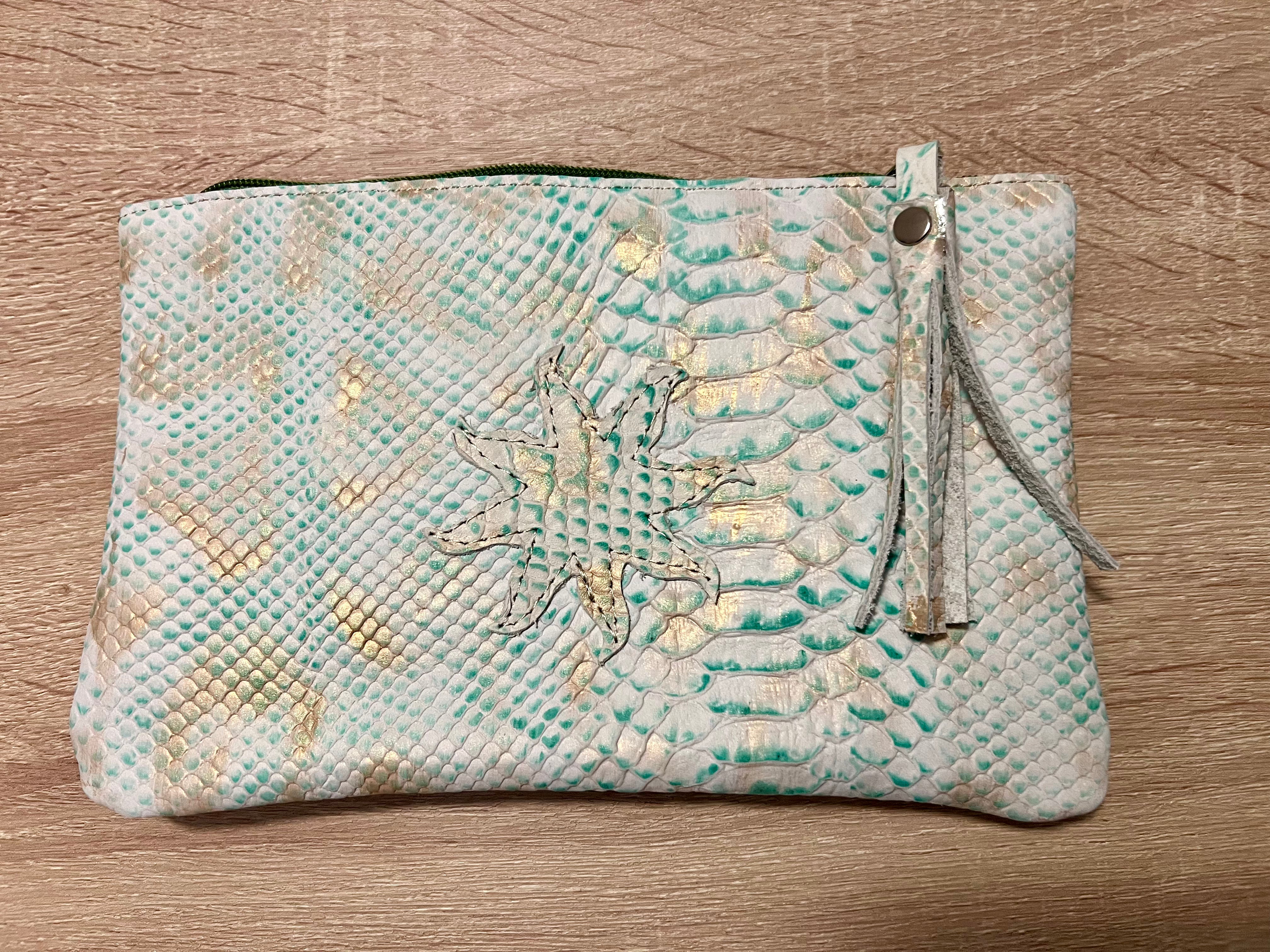 Pochette CHIC